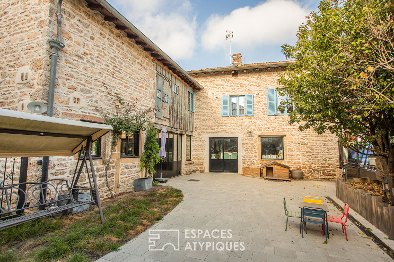 Old renovated forge in the heart of a wine village