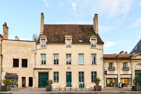 The private mansion steeped in history in the heart of Dijon
