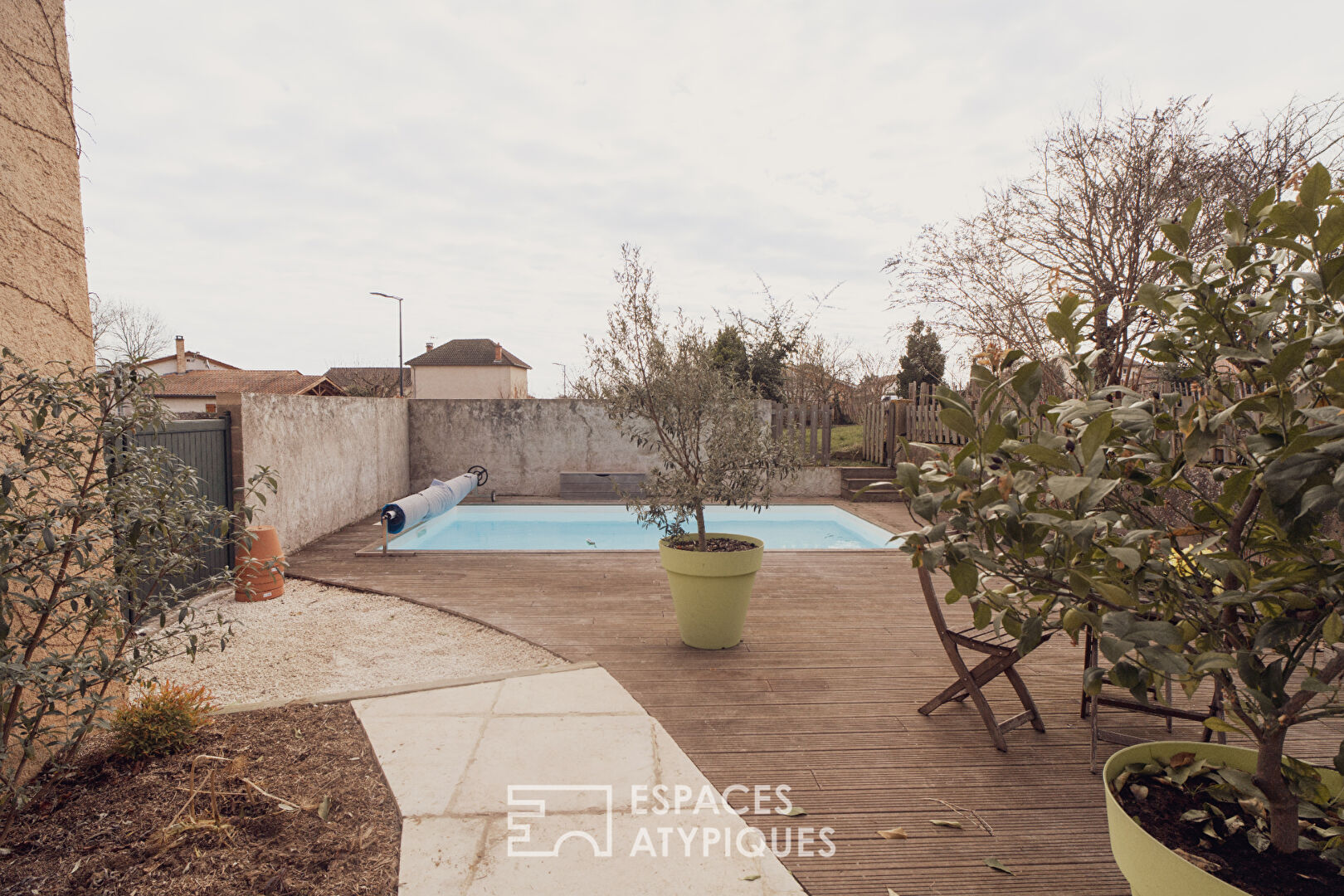 Townhouse with swimming pool