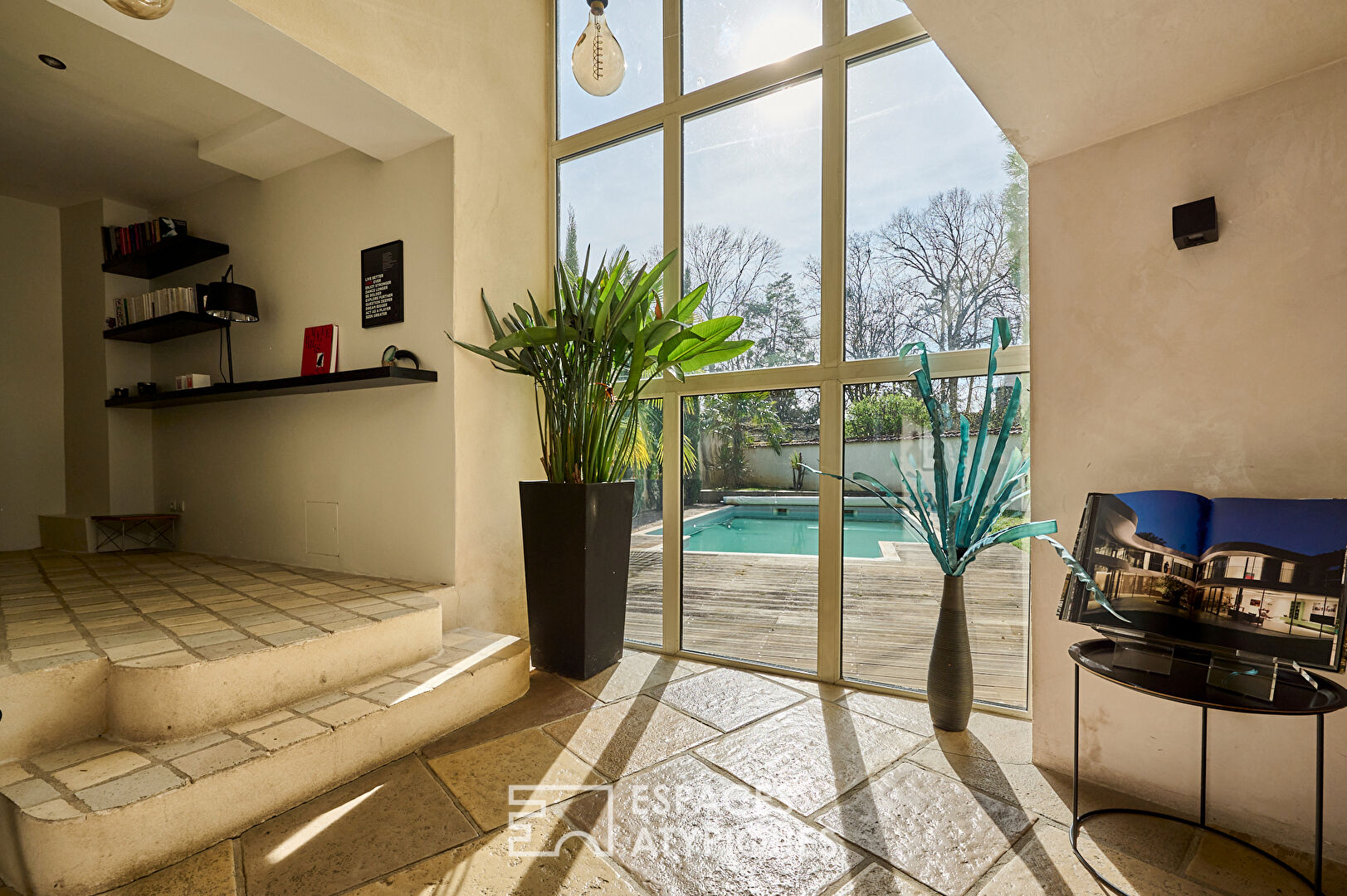 Maison de charme en pierre rénovée, avec piscine
