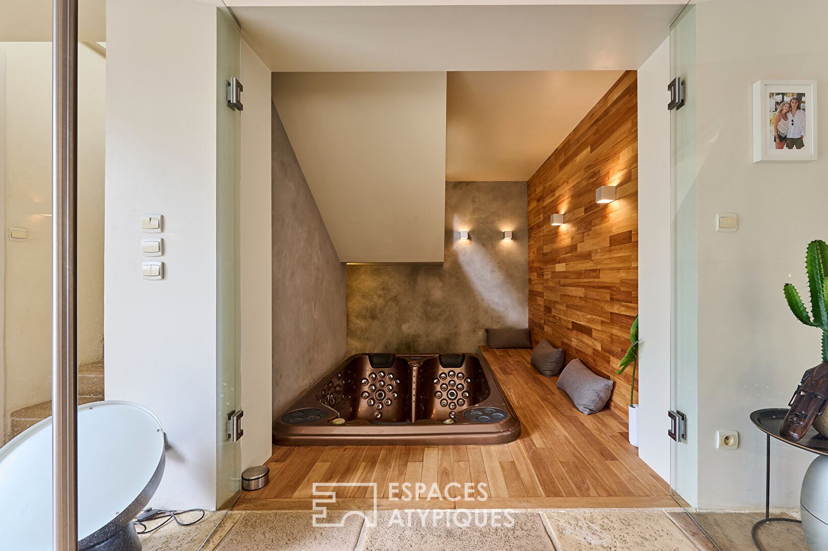 Maison de charme en pierre rénovée, avec piscine