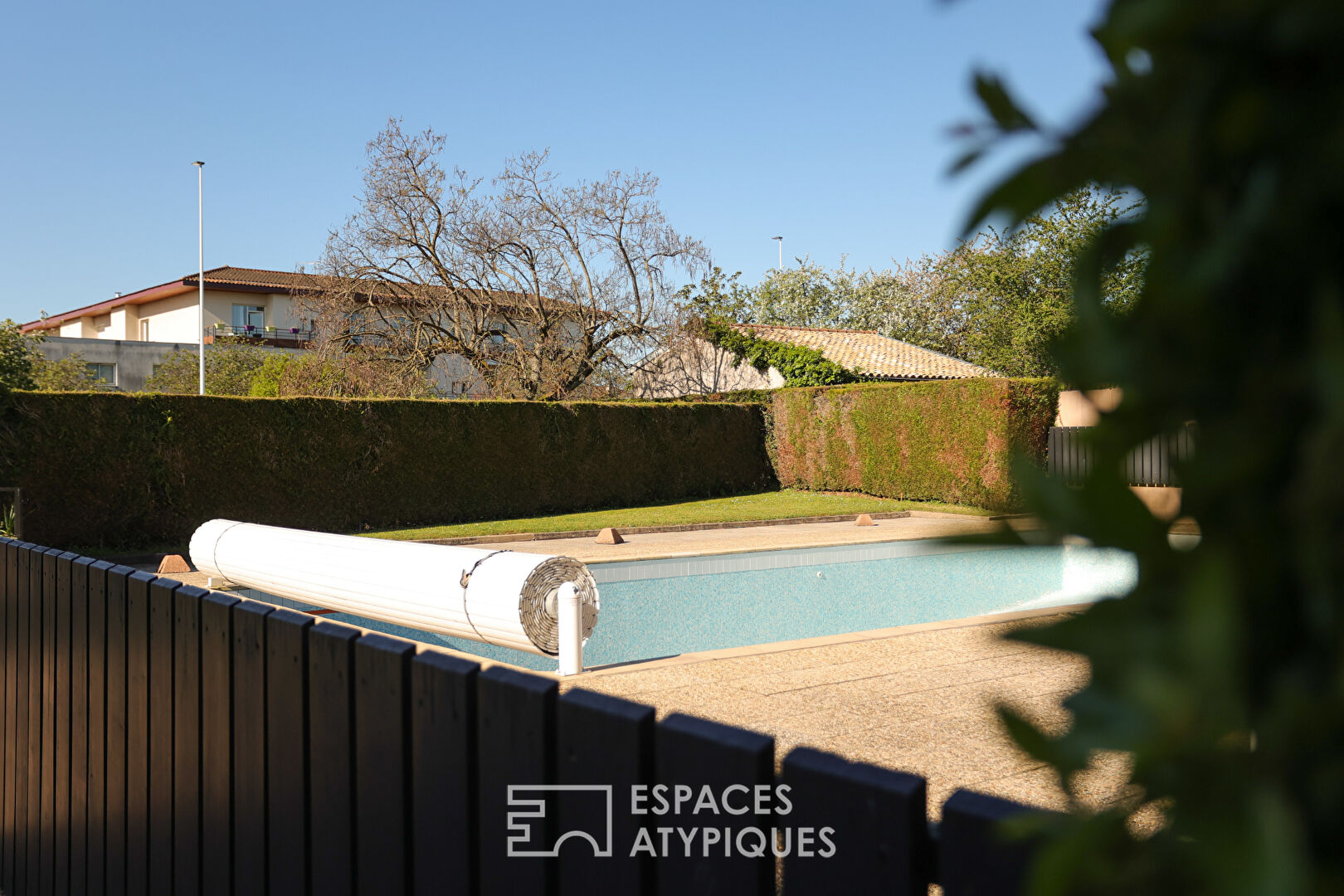 Appartement F4 avec terrasse et piscine