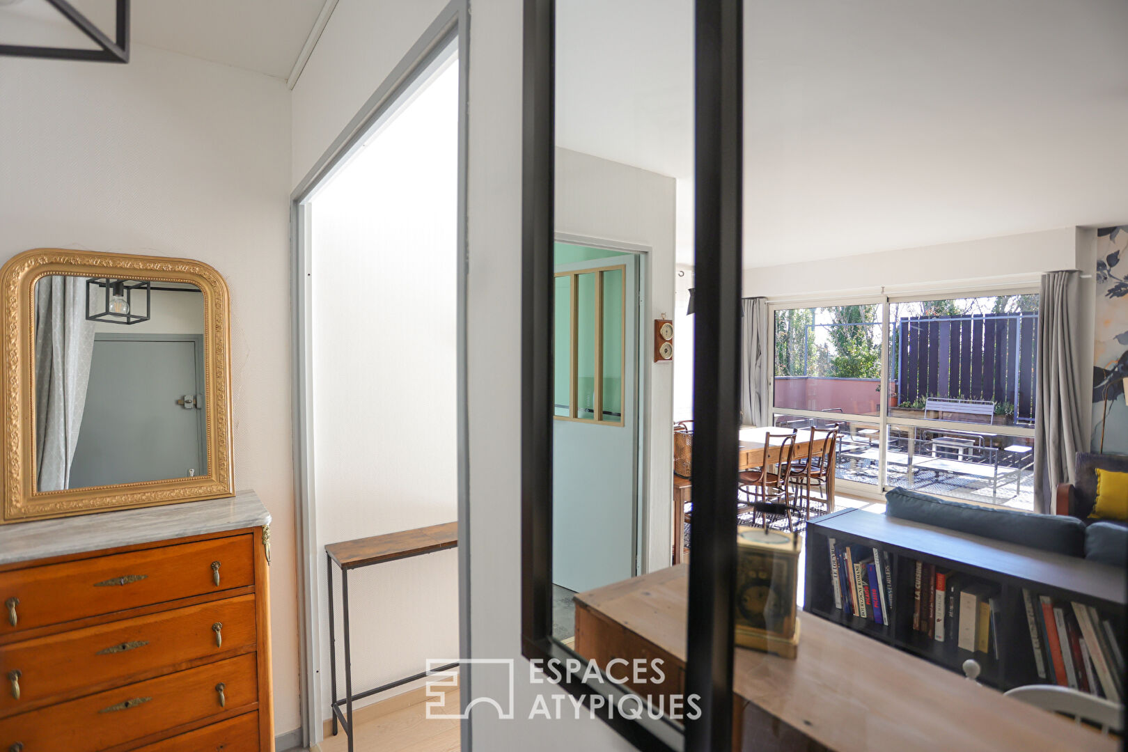 Appartement F4 avec terrasse et piscine