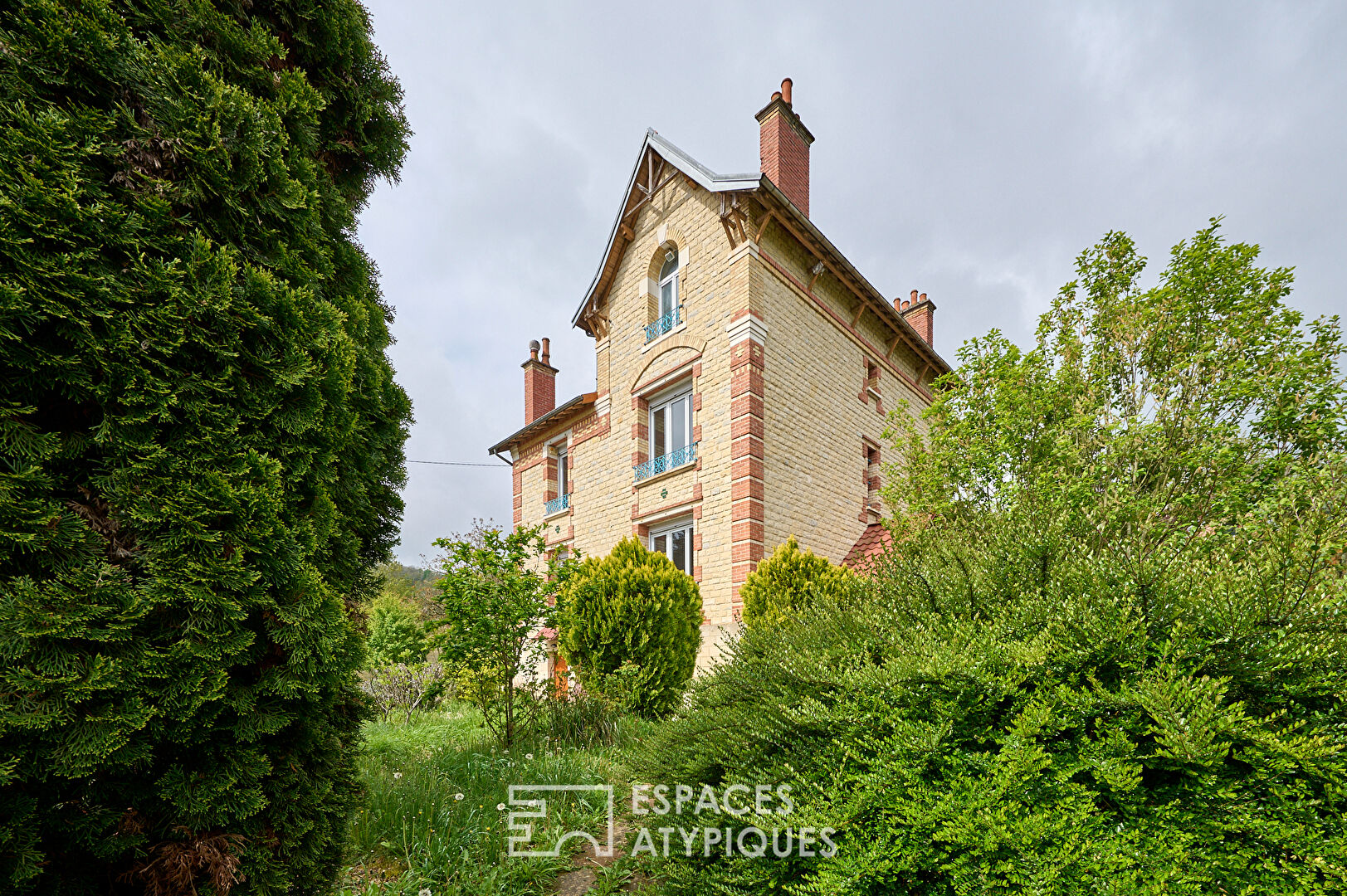 Renovated “Belle Epoque” villa