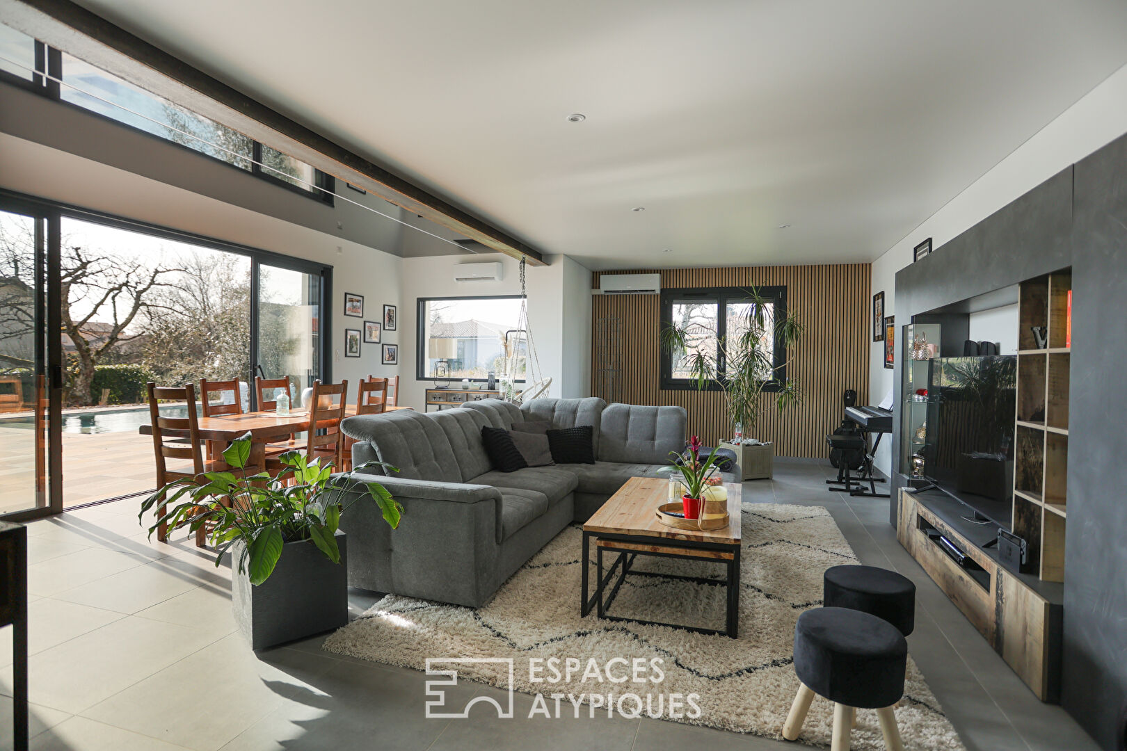 The perched contemporary