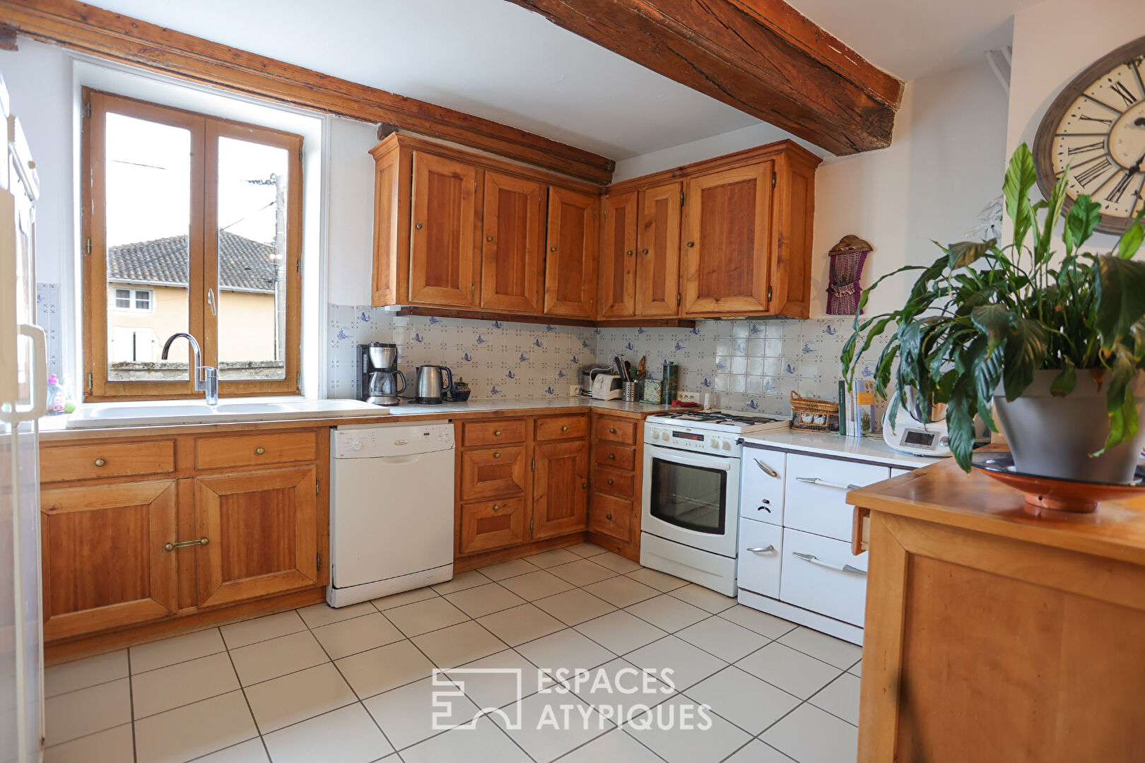 Maison de caractère au coeur d’un village bourguignon