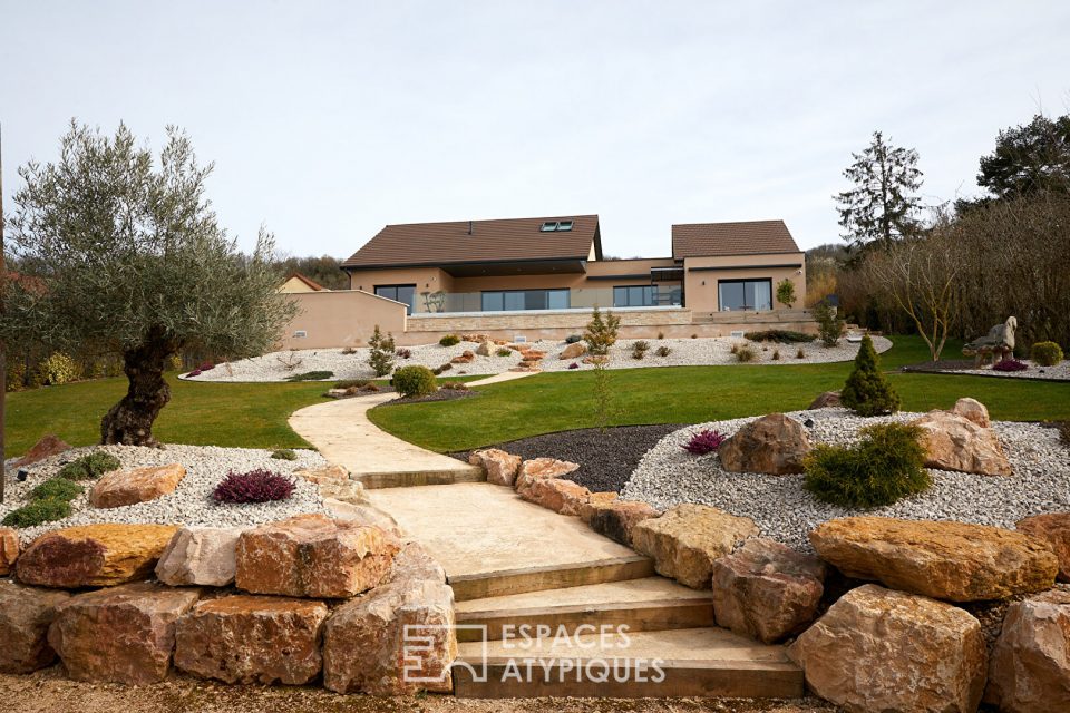 Villa moderniste avec piscine et vue imprenable sur la vallée des Vaux