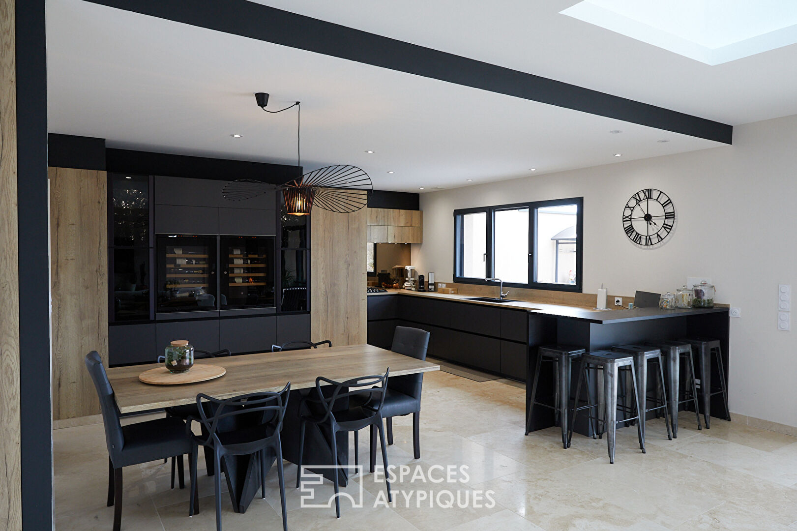 Villa moderniste avec piscine et vue imprenable sur la vallée des Vaux