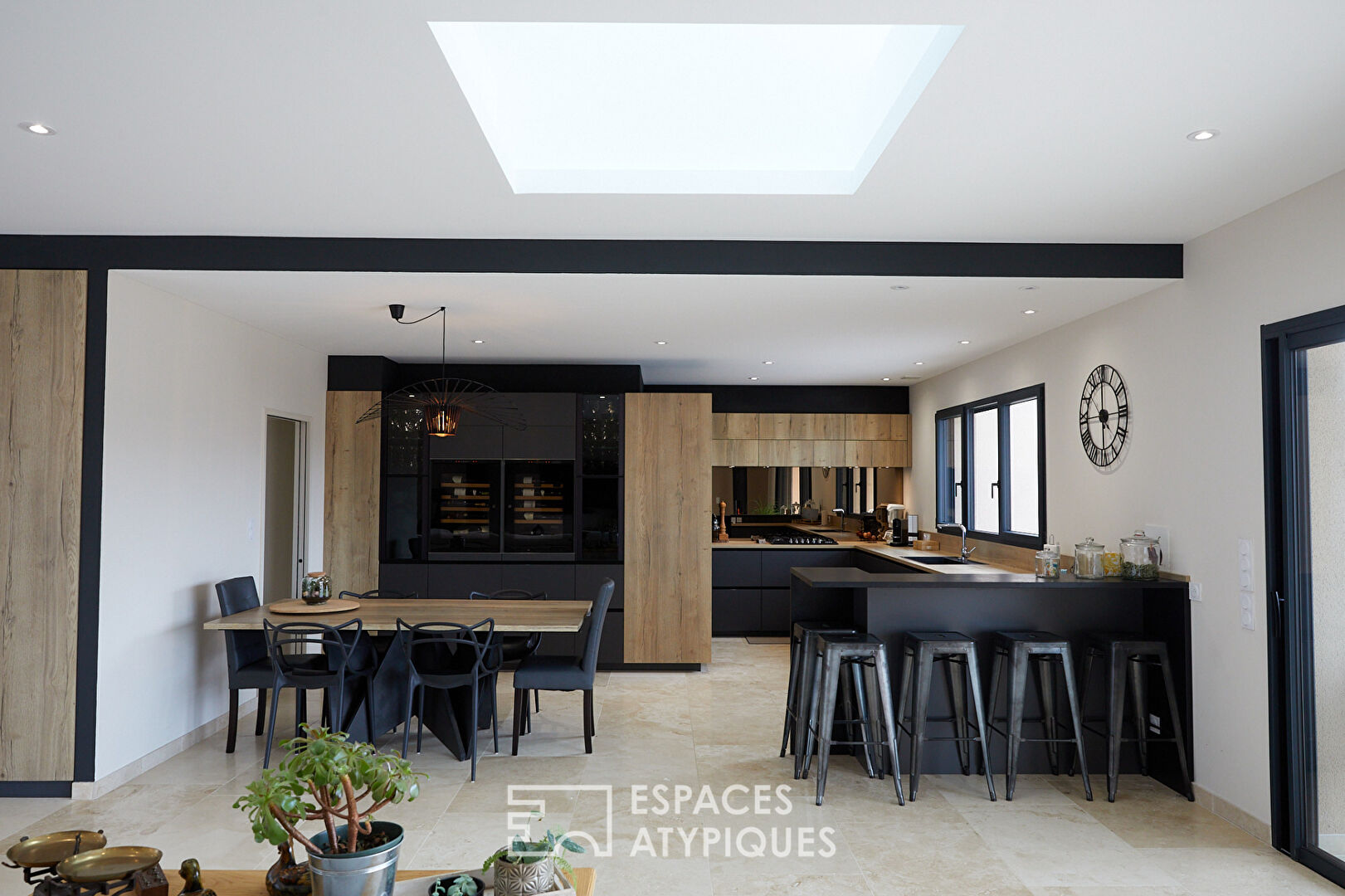 Villa moderniste avec piscine et vue imprenable sur la vallée des Vaux