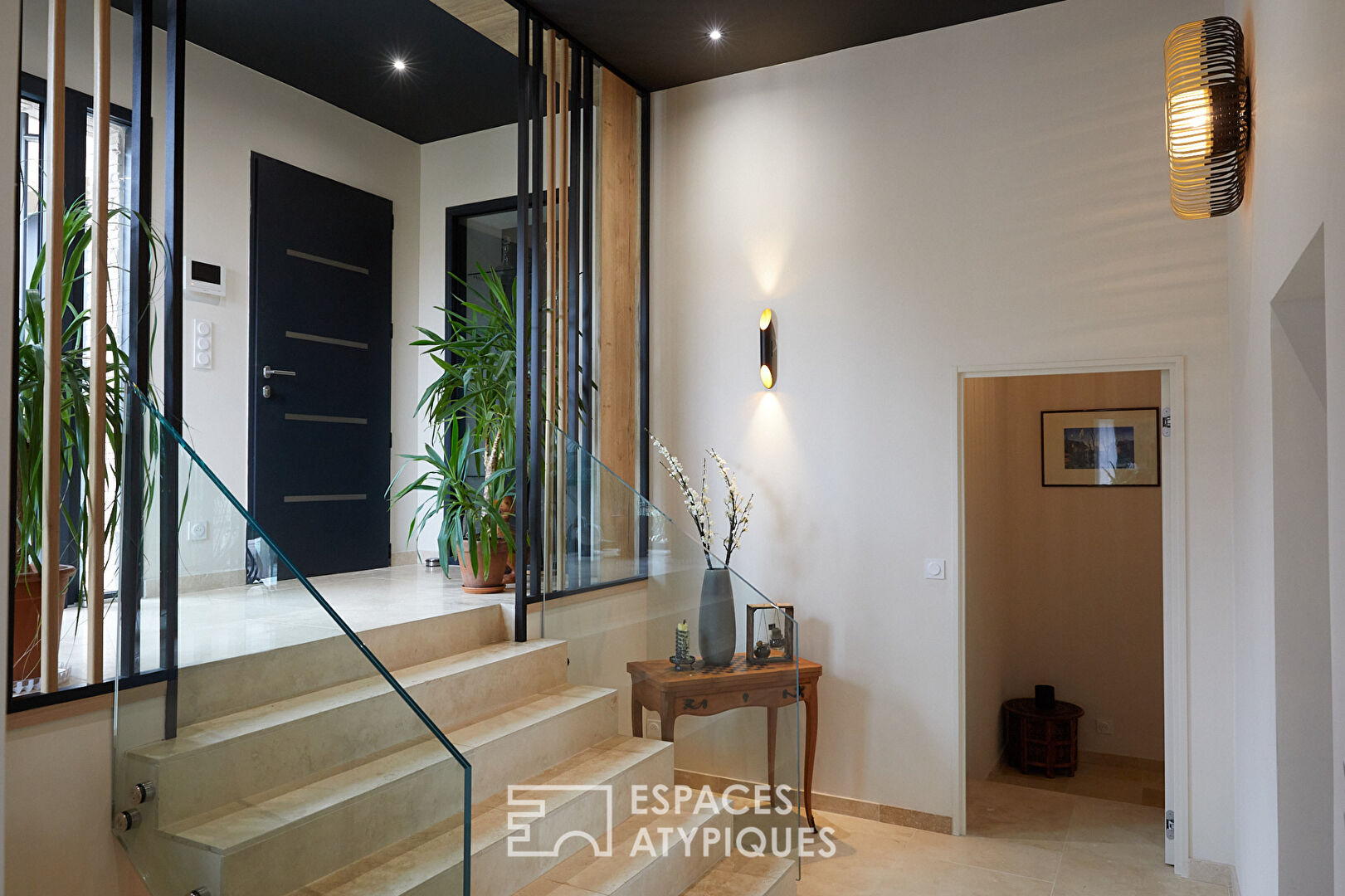 Villa moderniste avec piscine et vue imprenable sur la vallée des Vaux