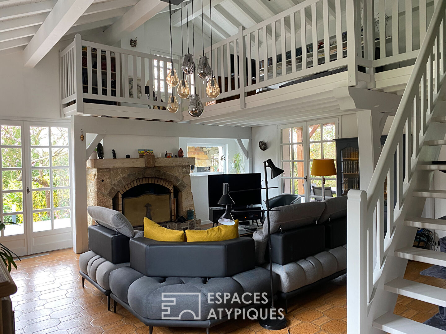 Maison familiale dans son écrin de verdure