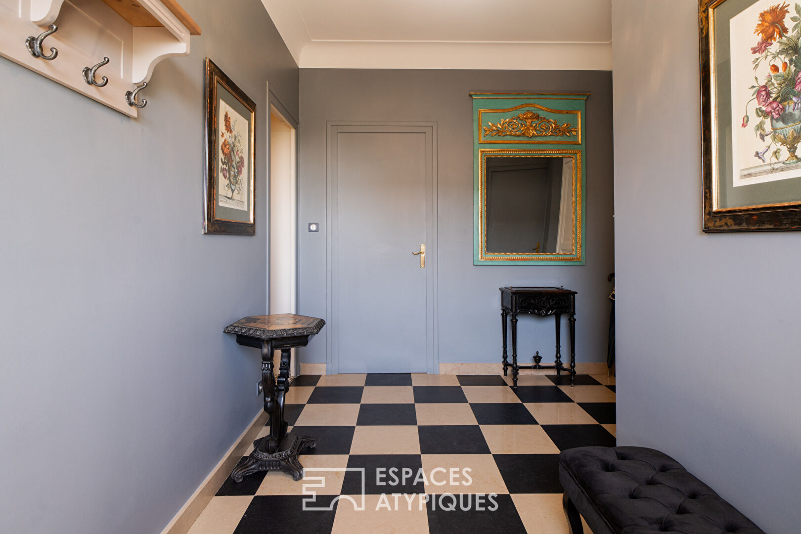 An atypical property between tradition and modernity