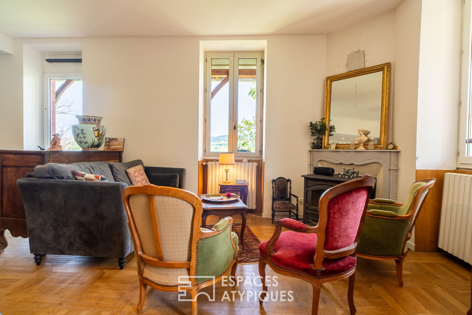 Maison bourgeoise avec vue imprenable sur l’Abbaye de Cluny