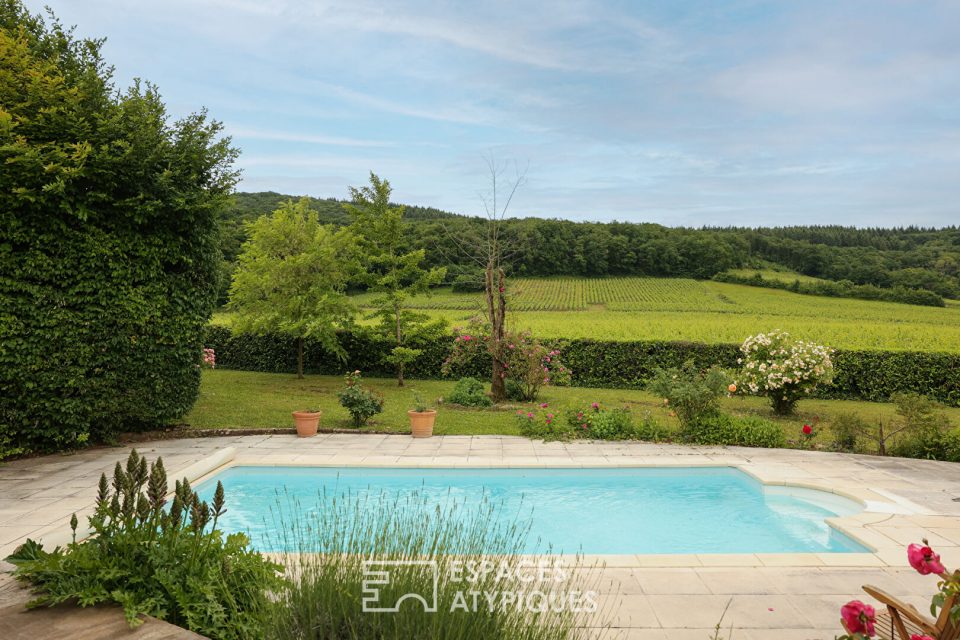 Maison familiale avec piscine et vue sur vignes
