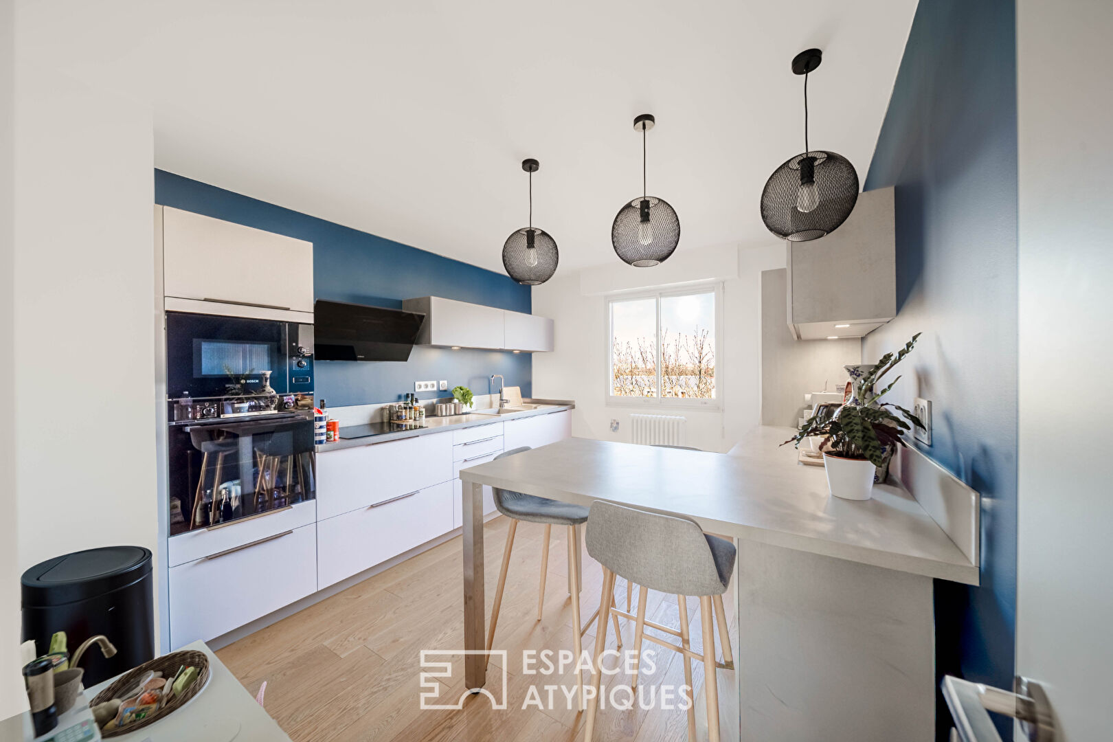Apartment with panoramic view and large balcony in the city center