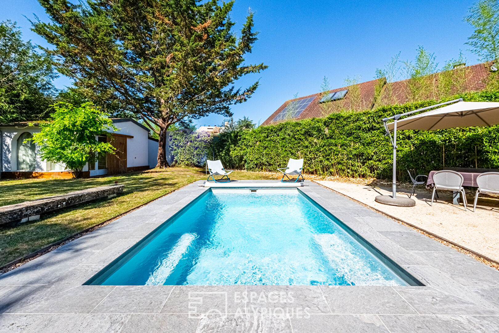 Appartement maison de plain pied avec piscine