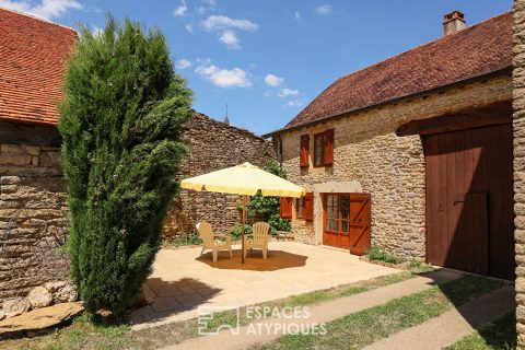 Maison en pierre avec tour et gîte indépendant