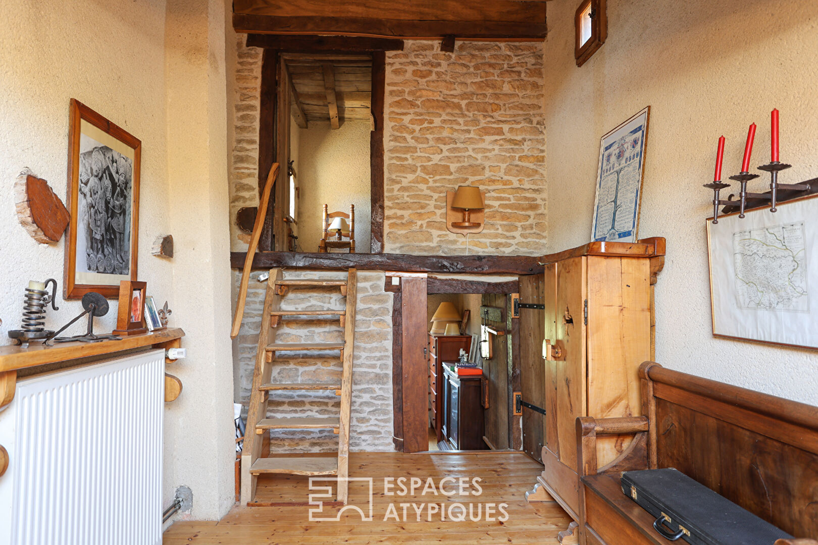 Maison en pierre avec tour et gîte indépendant
