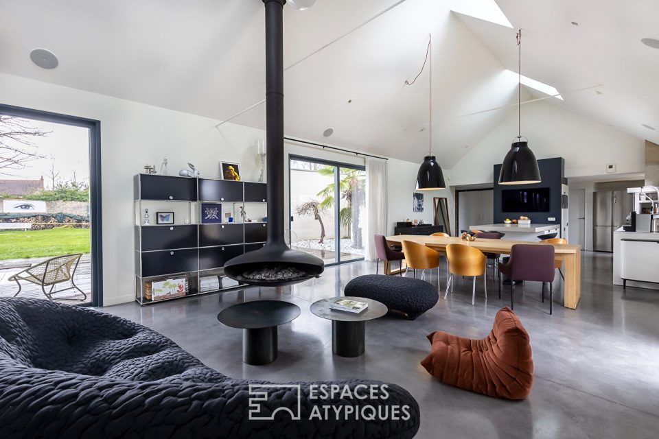 Maison d'architecte contemporaine avec parc et piscine