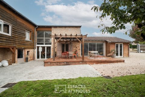 Charming house renovated between wood and stone