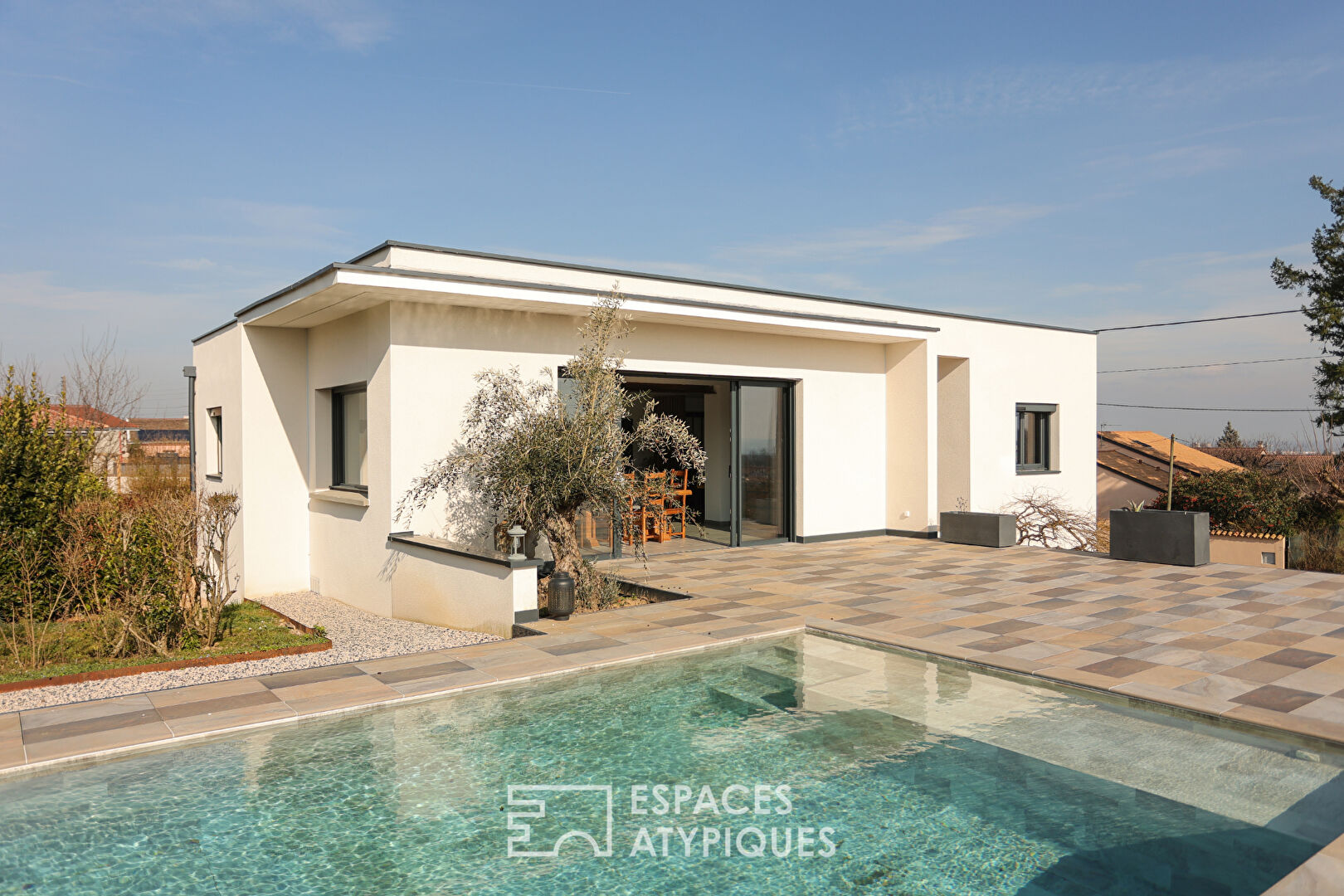 Architecture revisitée et vue dominante