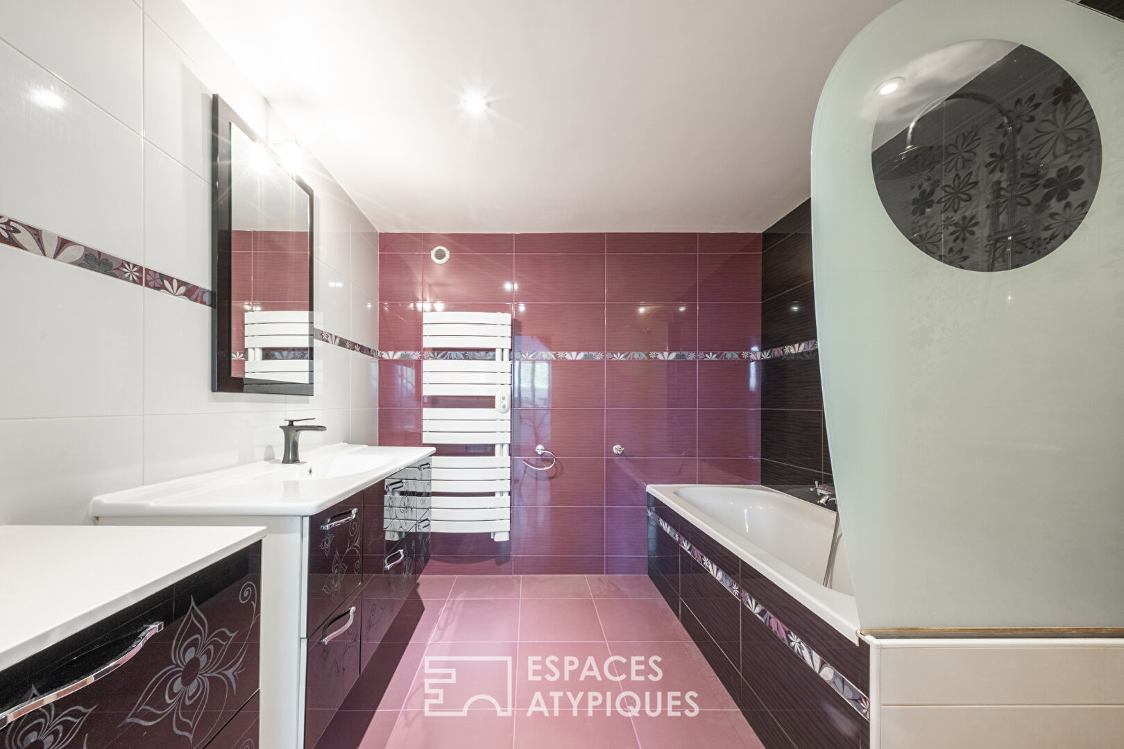 Ancien garage repensé en loft contemporain