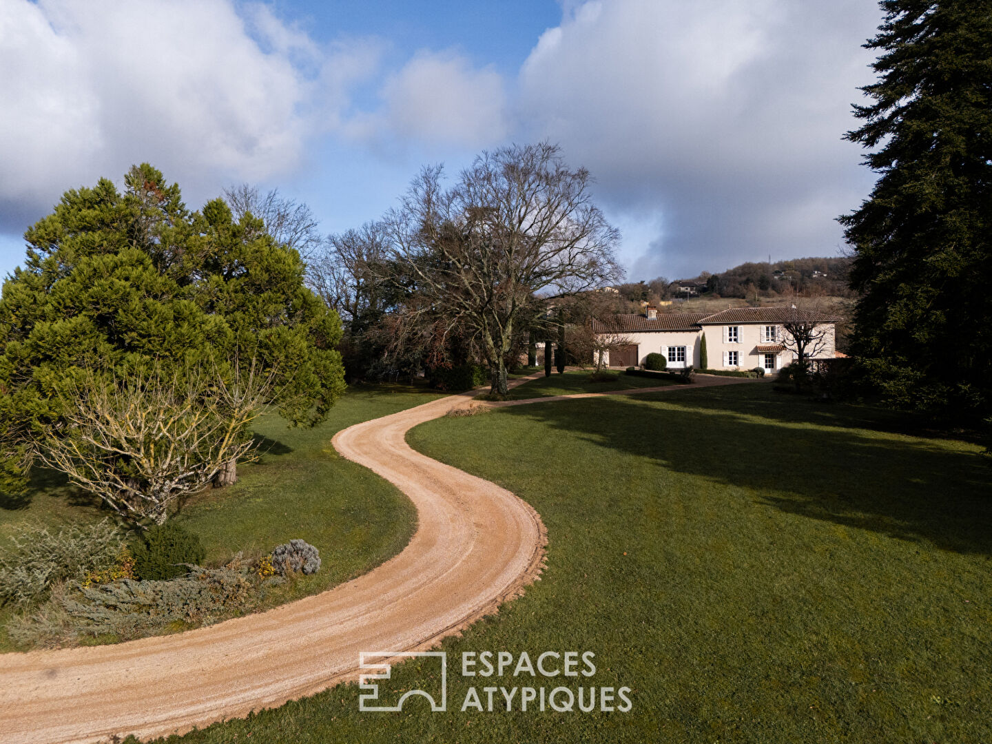 Propriété de charme dans son parc arboré