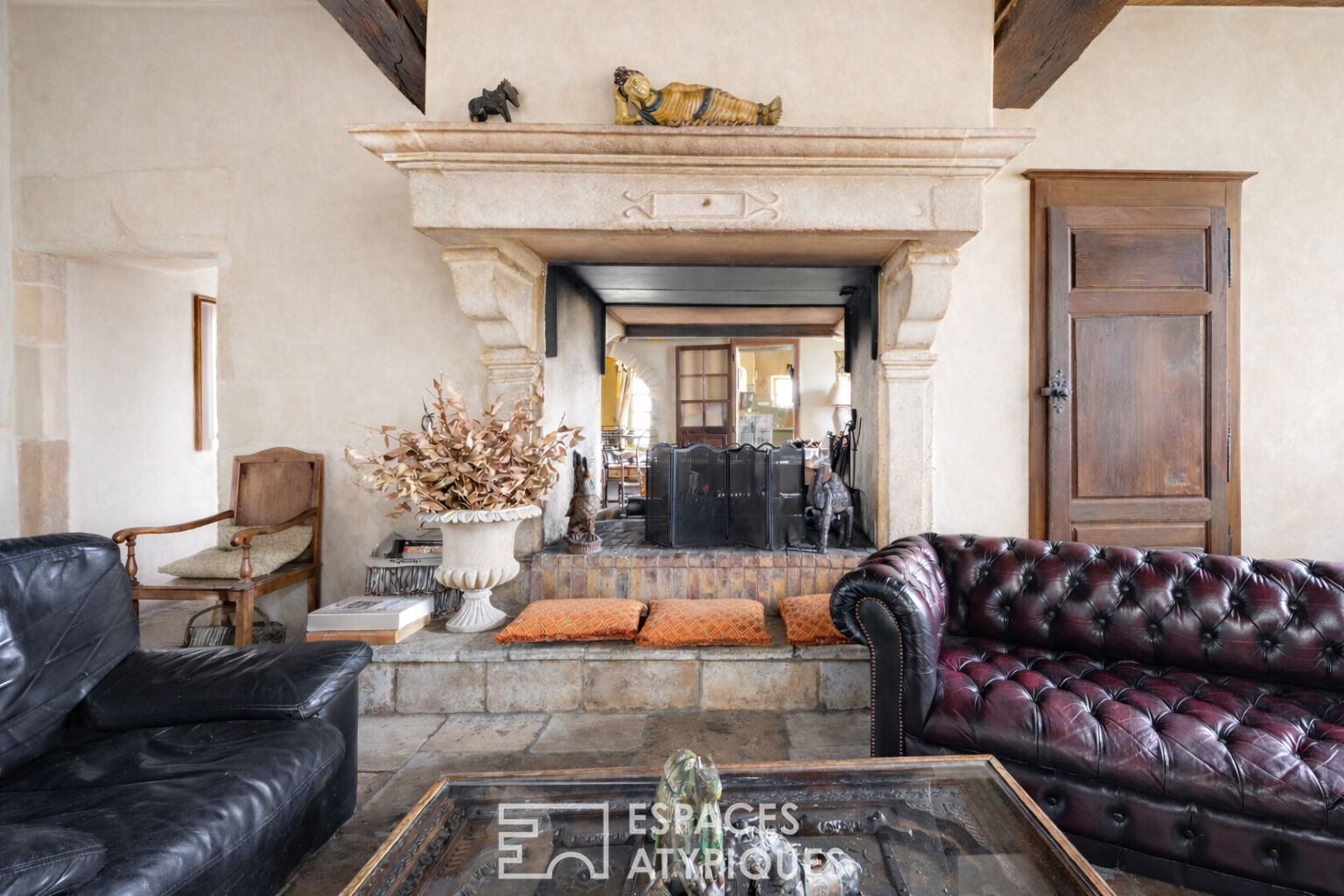 Propriété de caractère avec sa tour