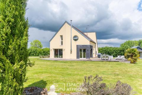 Maison d&rsquo;architecte en pleine verdure