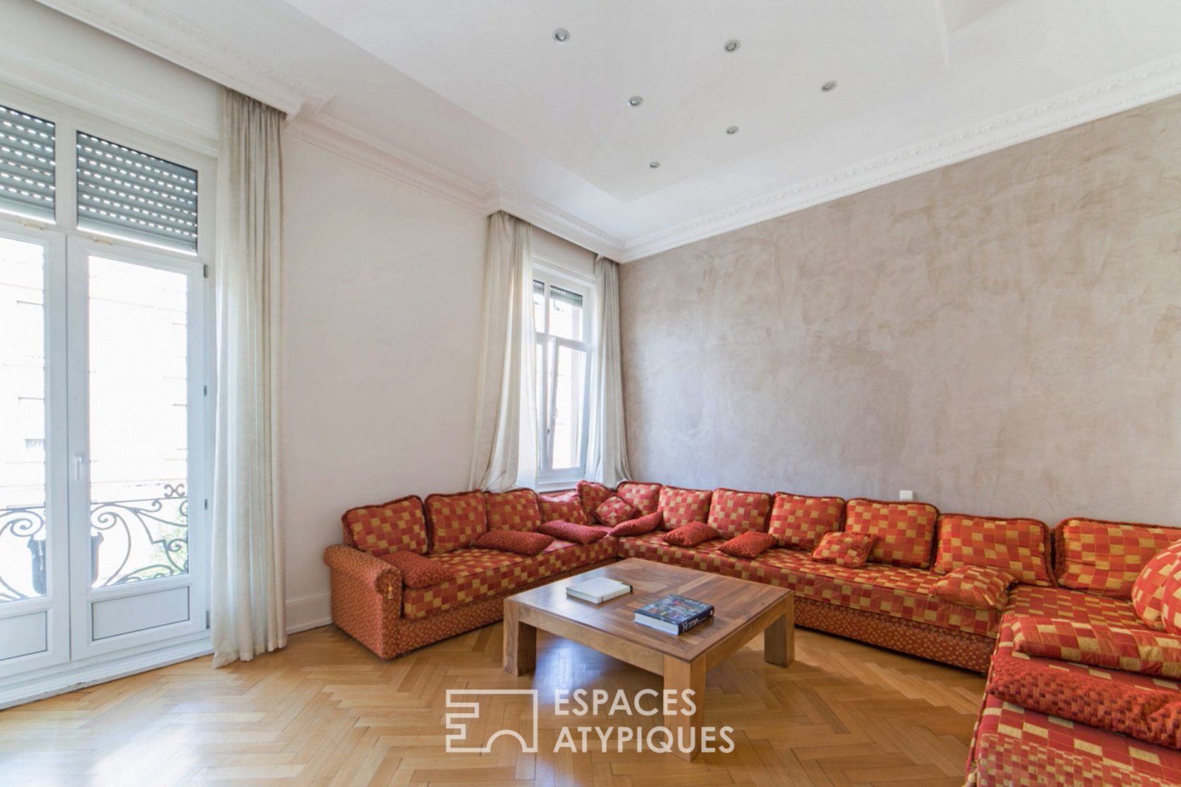 Triplex de caractère avec terrasse