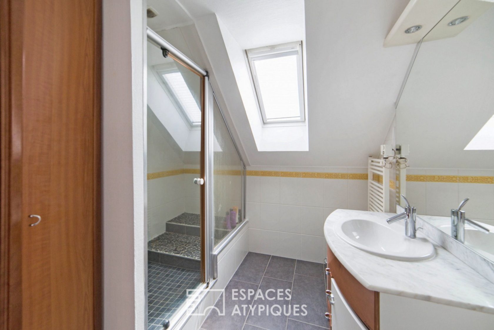 Triplex de caractère avec terrasse