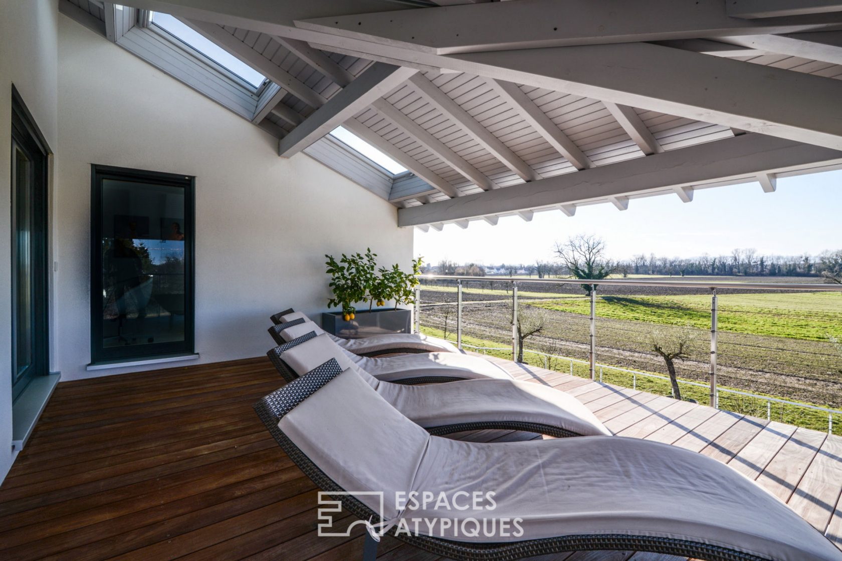 Seventies villa revisited