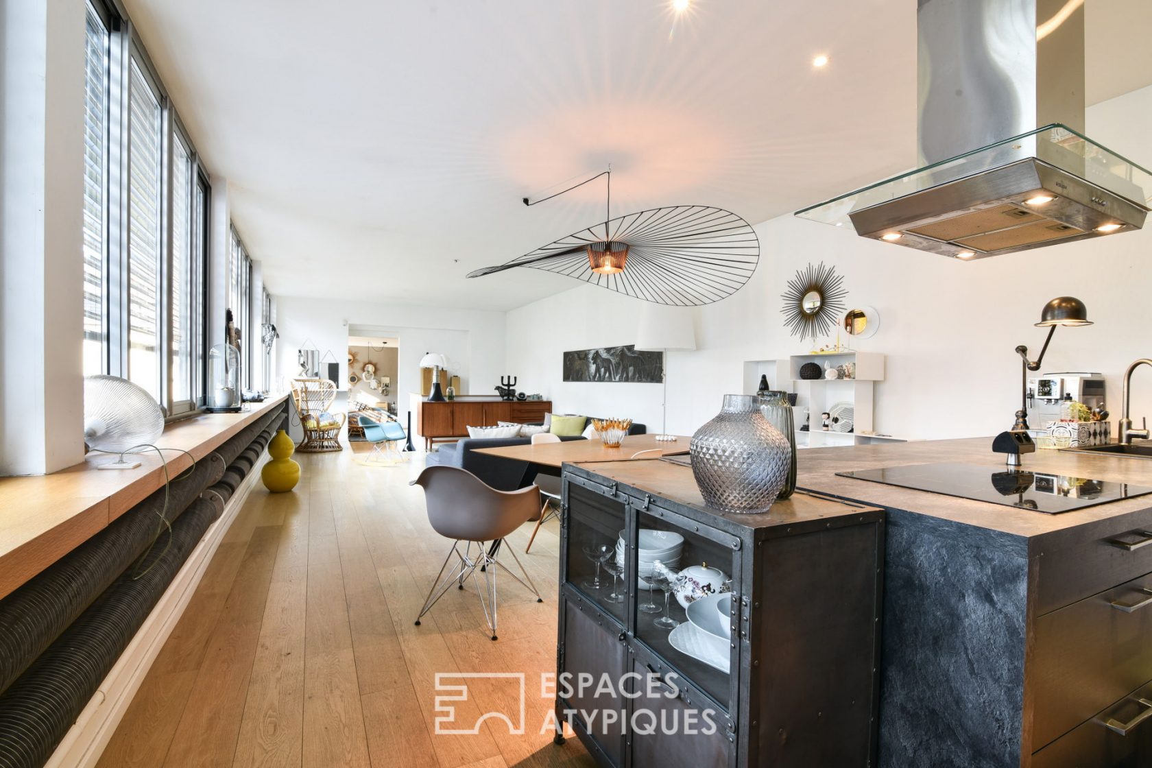 Loft avec terrasse dans ancienne menuiserie