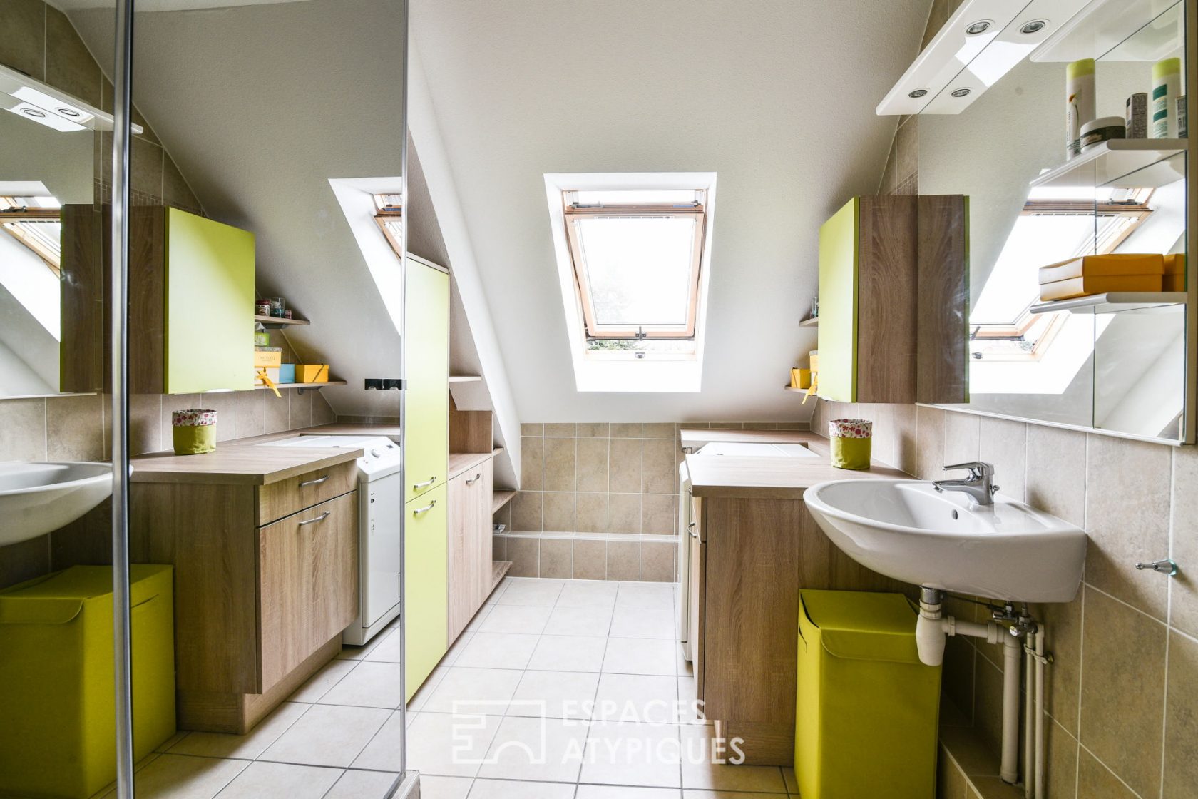 Duplex cathedral ceiling with terrace