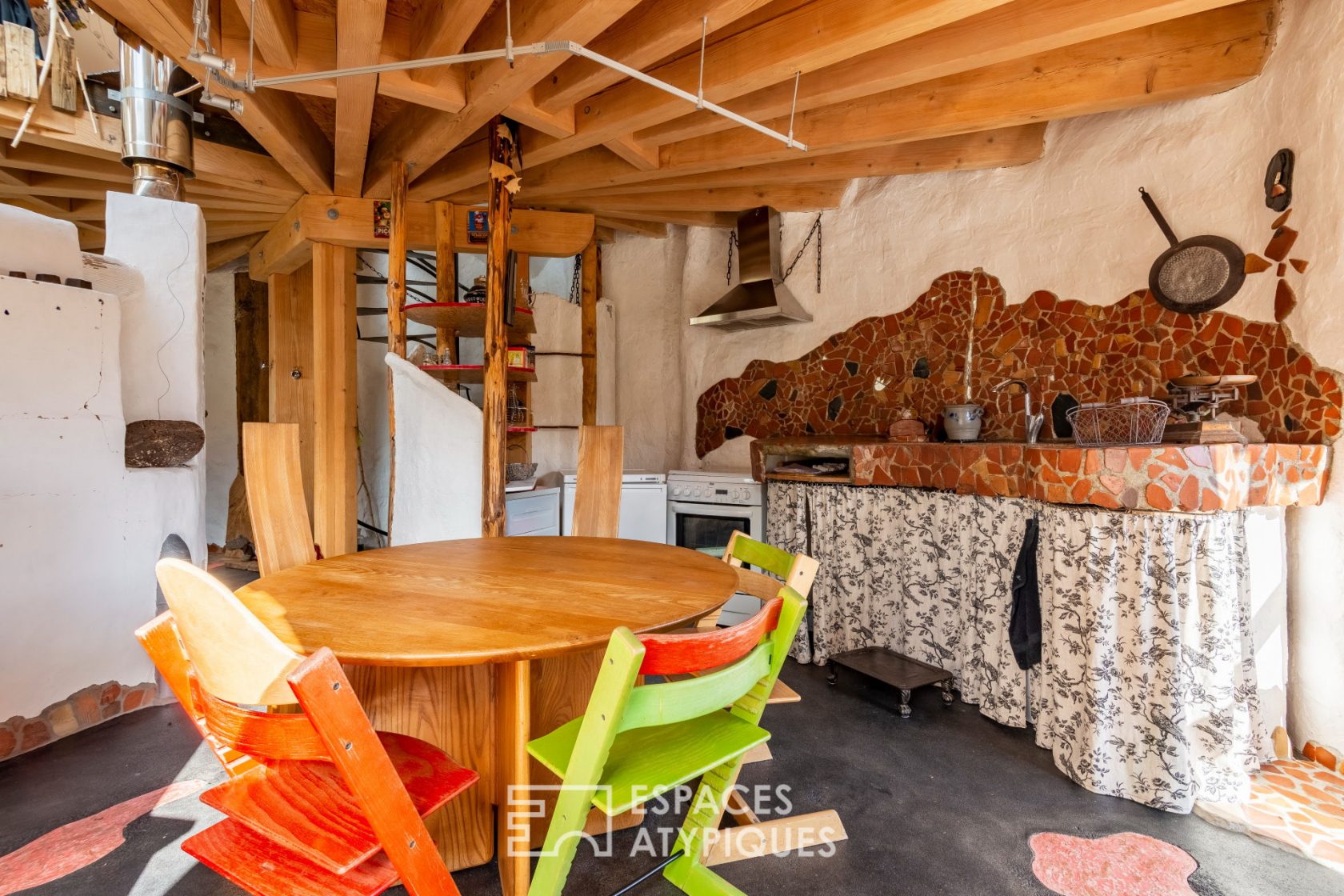 Bioclimatic house with a bohemian spirit