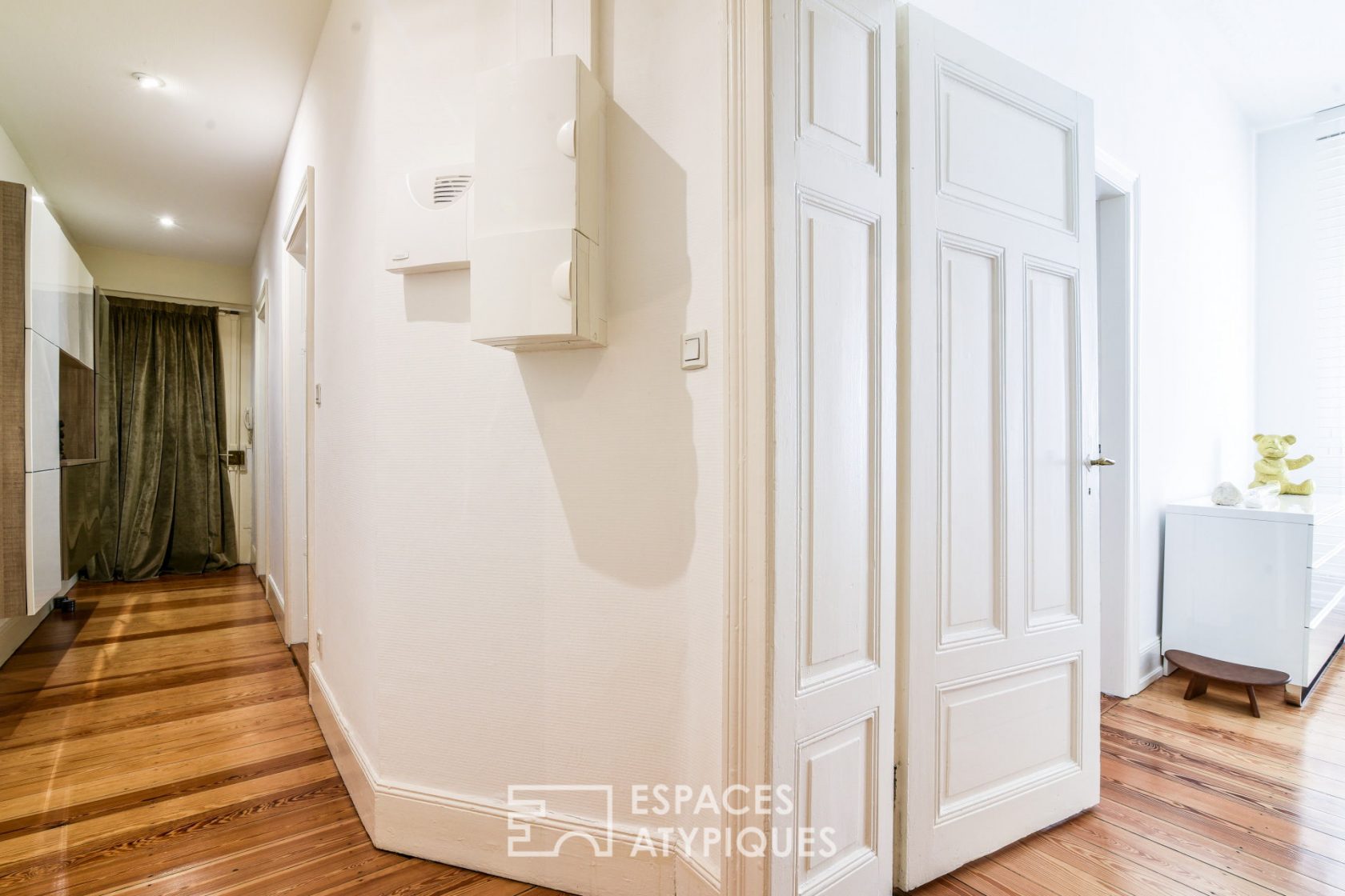 Bourgeois apartment