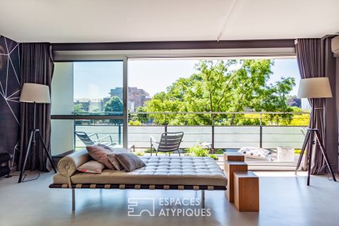 Prestigious contemporary apartment