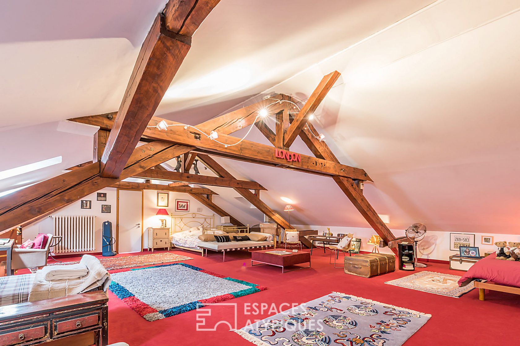 Duplex in a building of character in hyper-centre