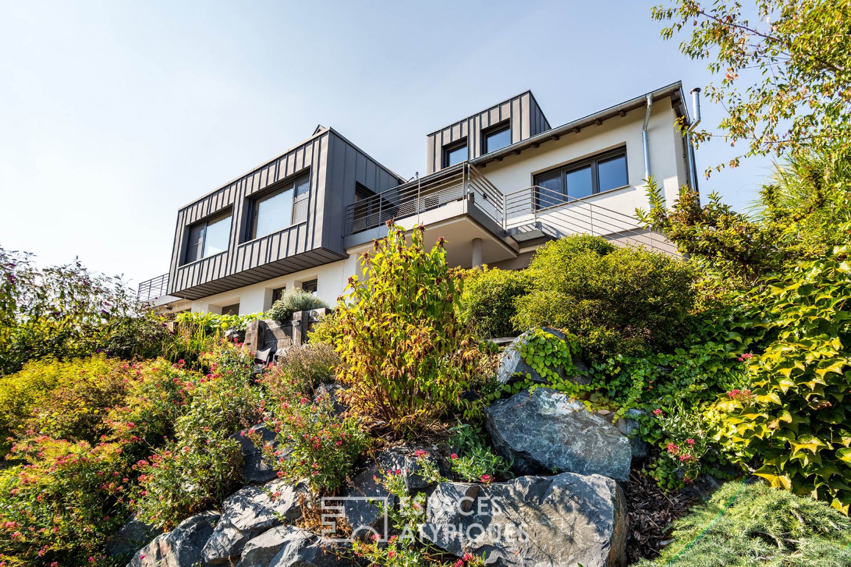 Contemporary renovation with exceptional views