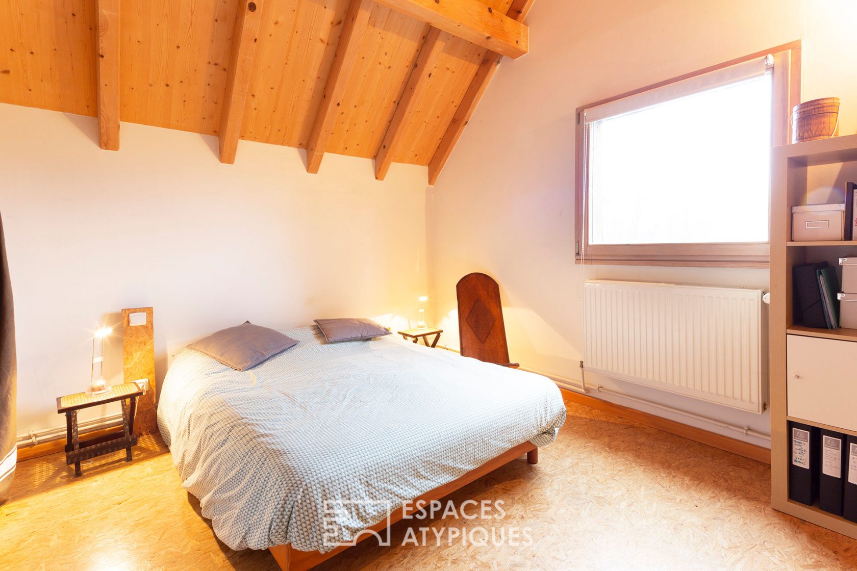 Bioclimatic timber-frame architect’s house