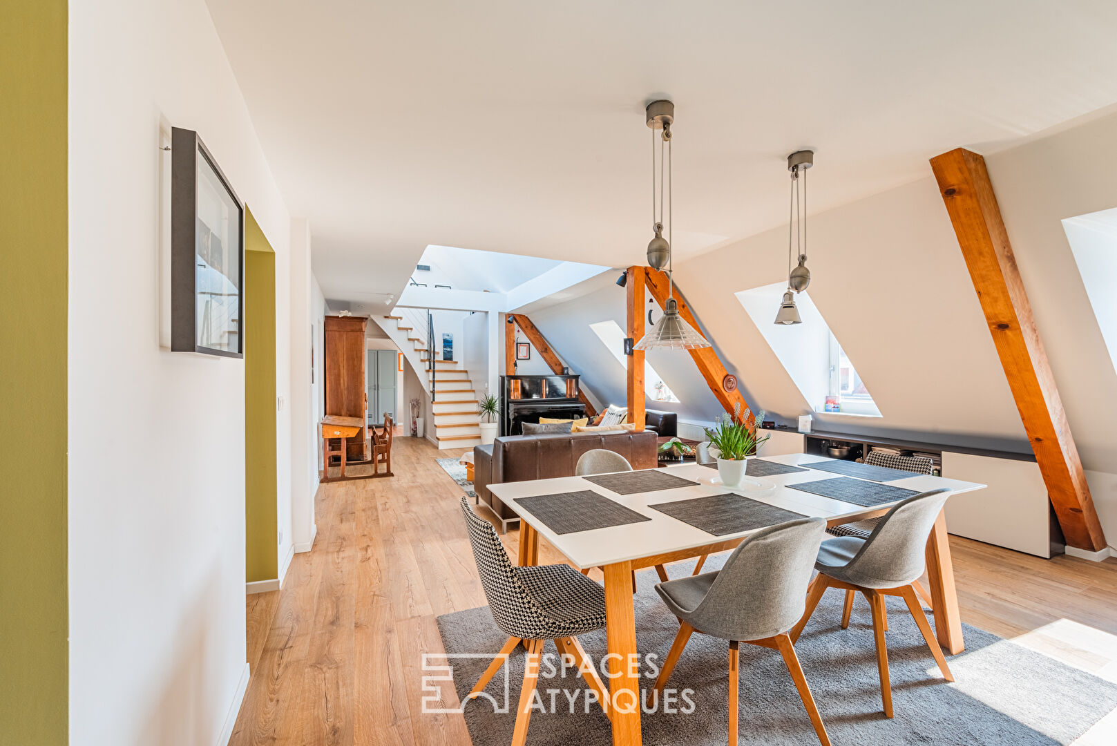 Duplex sous les toits et sa terrasse quartier Contades