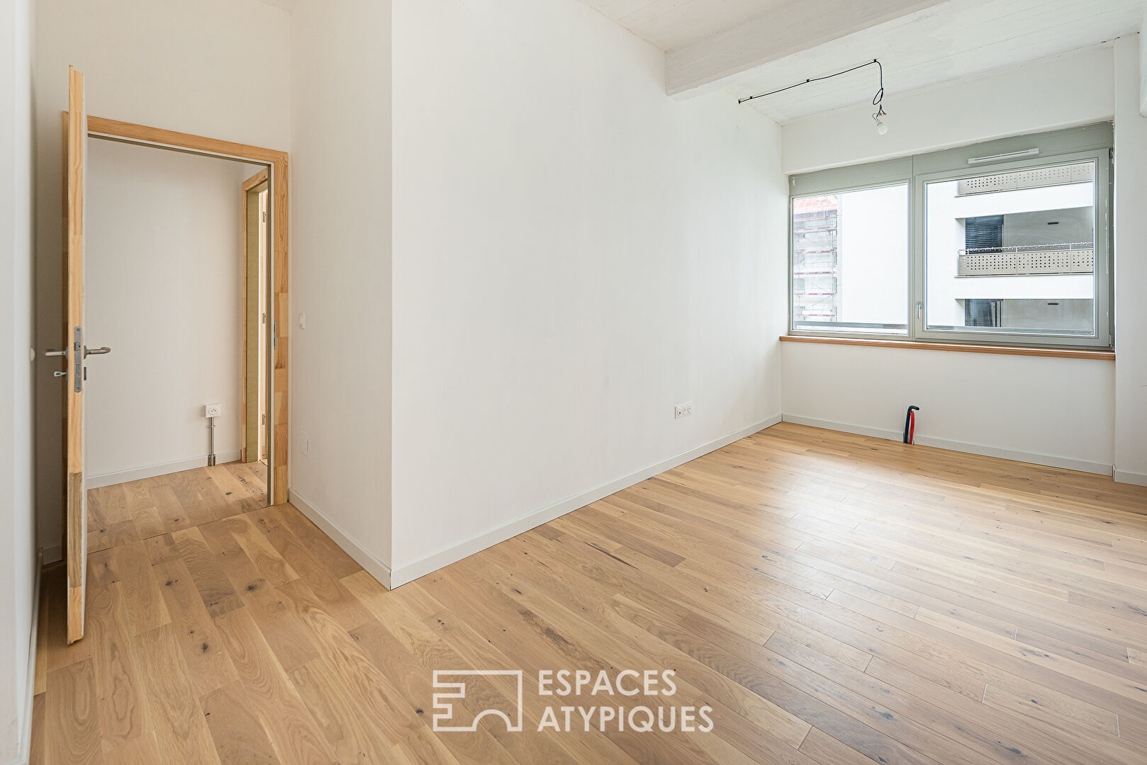Already rented : Duplex apartment and terrace in the heart of Les Deux Rives
