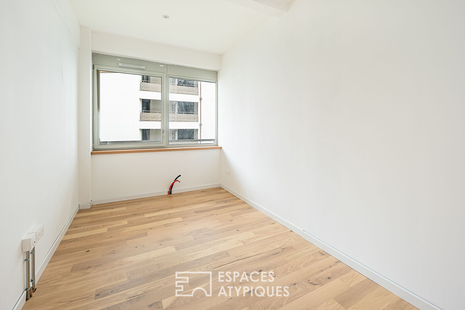 Already rented : Duplex apartment and terrace in the heart of Les Deux Rives