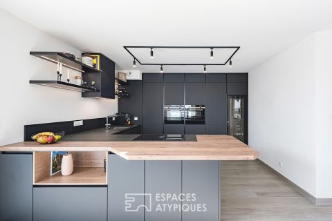 Attique contemporain et son exceptionnelle terrasse