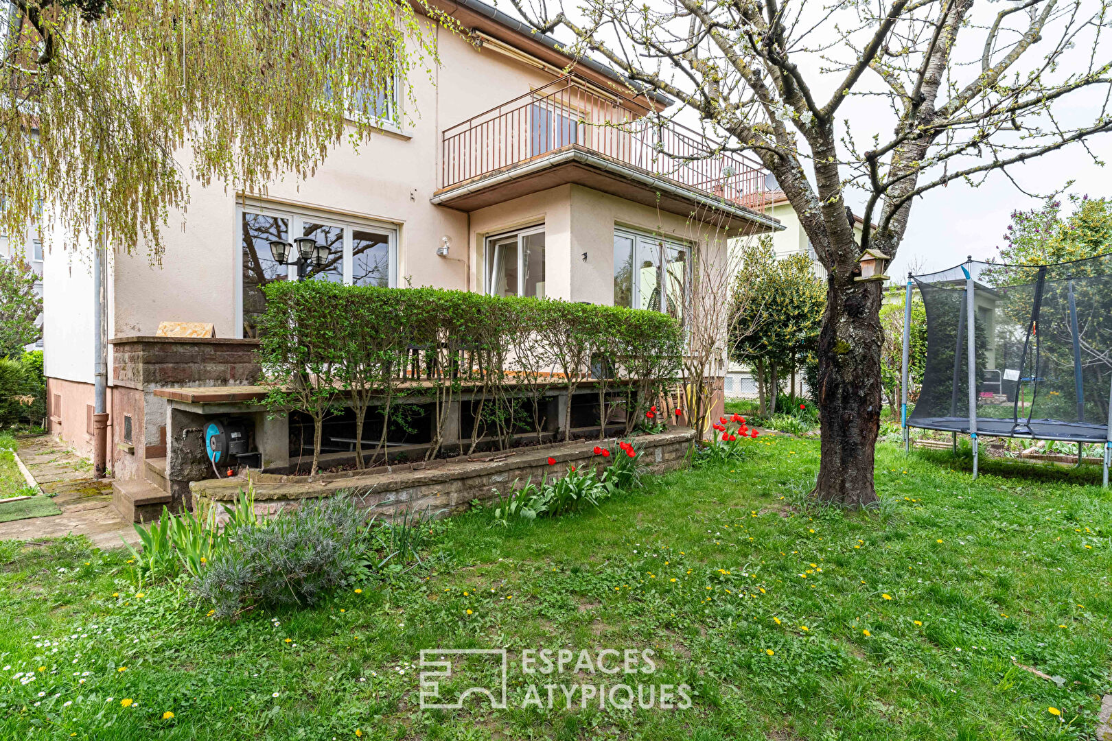 60s house with garden in the Saint Antoine district