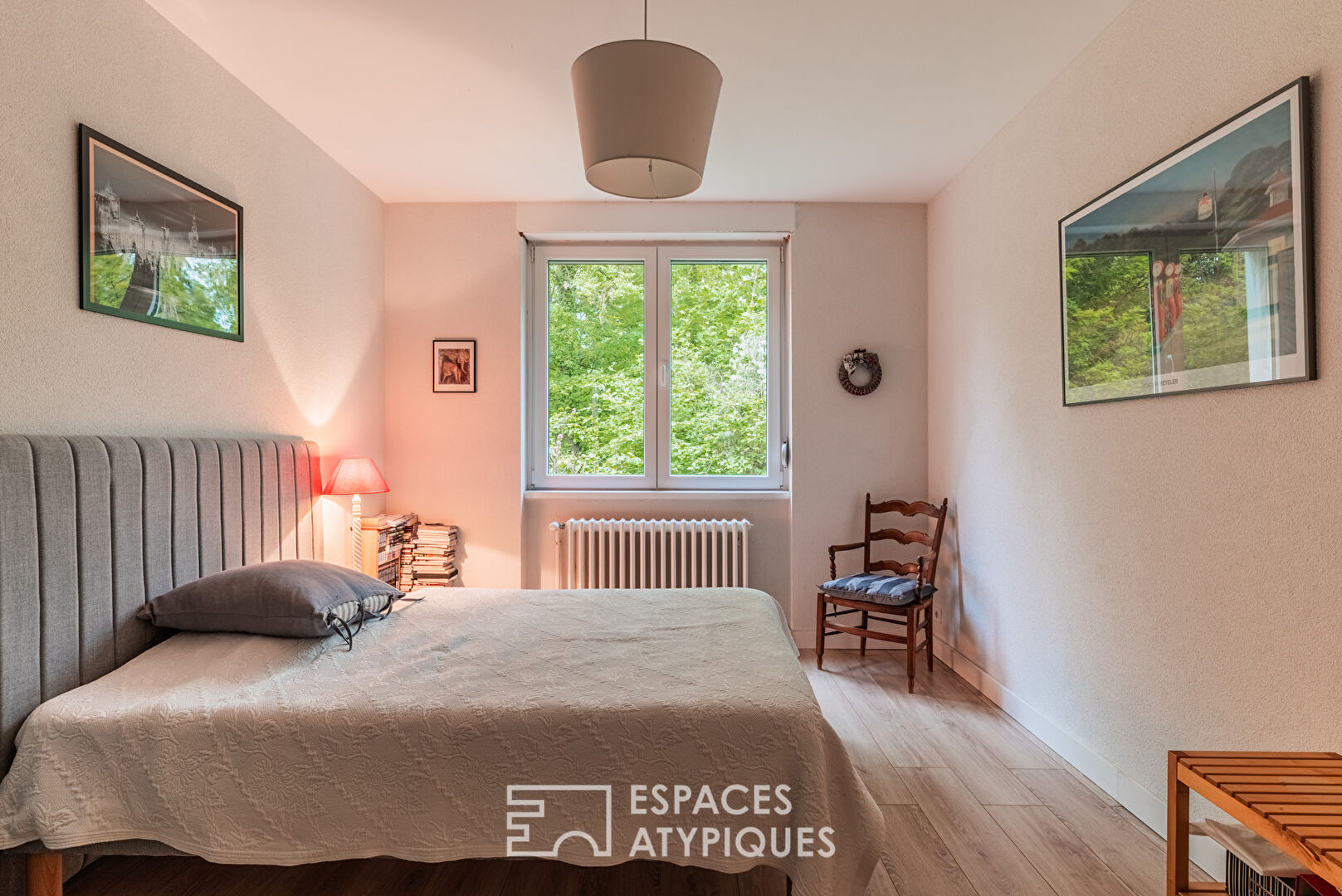 Appartement sur la verdure dans une rue confidentielle