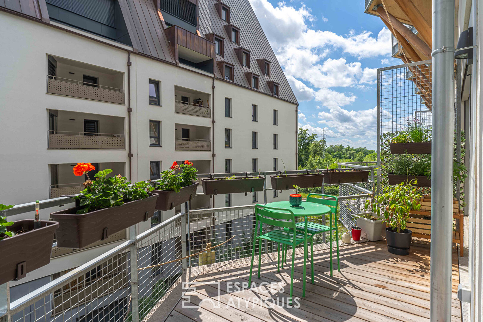 Loft en duplex meublé quartier Coop