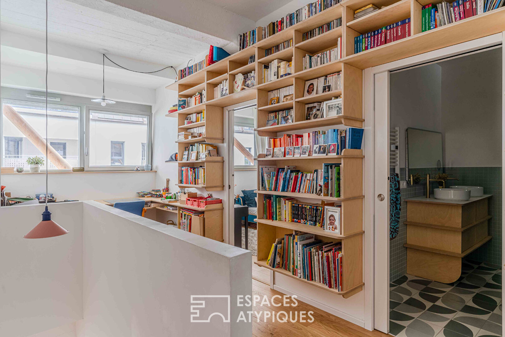 Loft en duplex meublé quartier Coop
