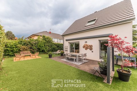 Maison contemporaine et son jardin