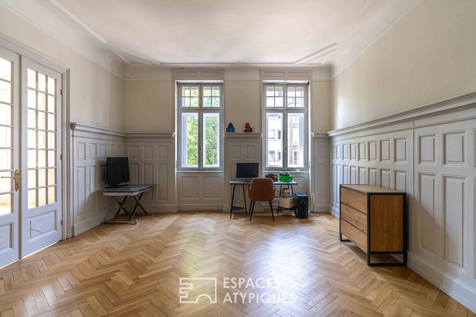Renovated bourgeois flat just a stone’s throw from the Orangerie